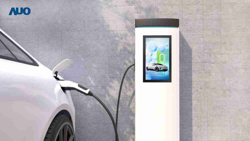 友達〝EVSE車用充電樁解決方案〞專為電動汽車充電樁設計，，具有高亮度、、克服戶外艱難環境的耐溫、、、耐紫外線等特性，，，，並搭載散熱性及擴充性強的高效能工業電腦，，，，可實現人機互動訴求，，，，如資訊顯示、、支付等應用