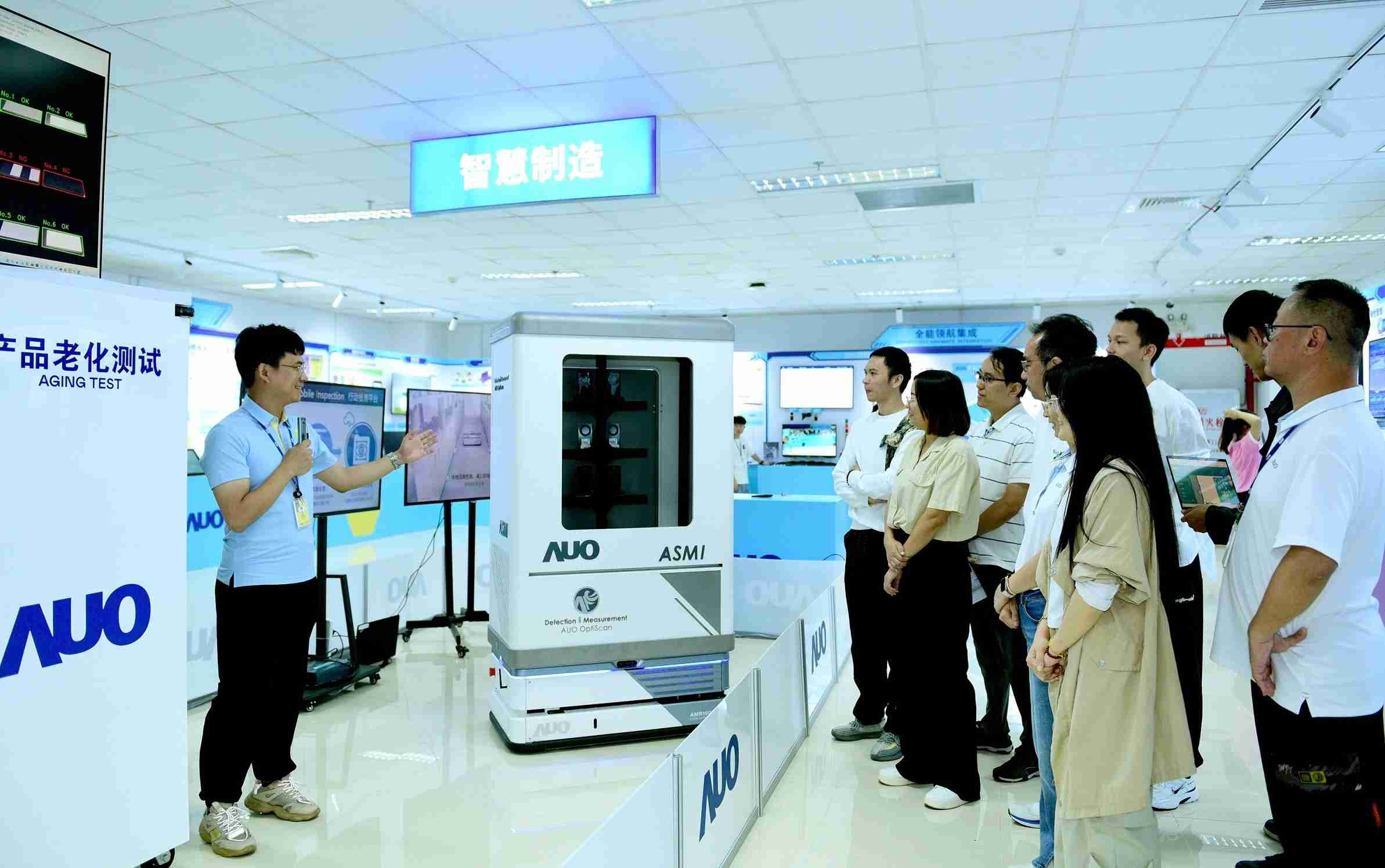 人生就是博厦门将5G+ABC技术串联生产管理全流程，，，，打通研发、、、、采购、、、生管、、、、制程、、设备、、质量等产品全生命周期制造流程，，，，完成数字化设计、、、、智慧供应链、、智能座舱、、、、全流程设备管理、、、、数据驱动优化、、、、智慧在线检测、、智慧品管等自适应生产模式升级